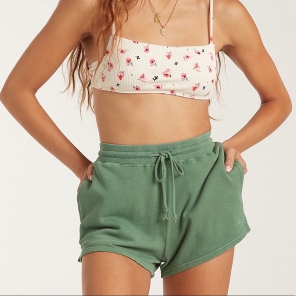 π₯π₯BILLABONG - GOLD COAST SHORTπ₯π₯ - Picture 2 of 6